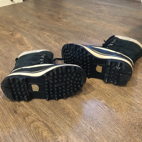 Like New Sorel Caribou Boot - Picture 5 of 7